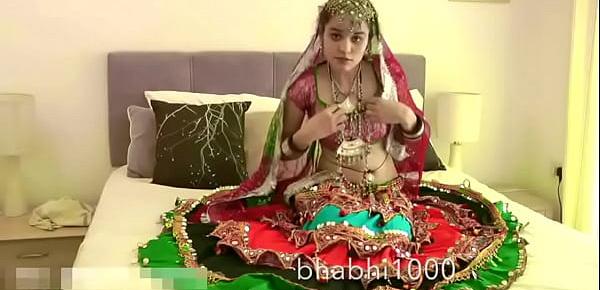  Gujarati Indian College Babe Jasmine Mathur Garba Dance and Showing Bobbs